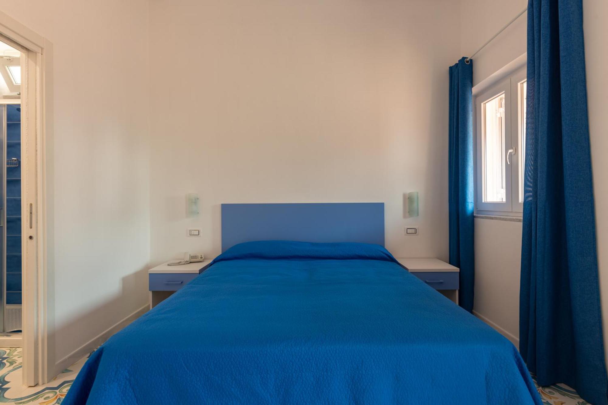 Hotel Villa Sirena Sant'Angelo  Esterno foto