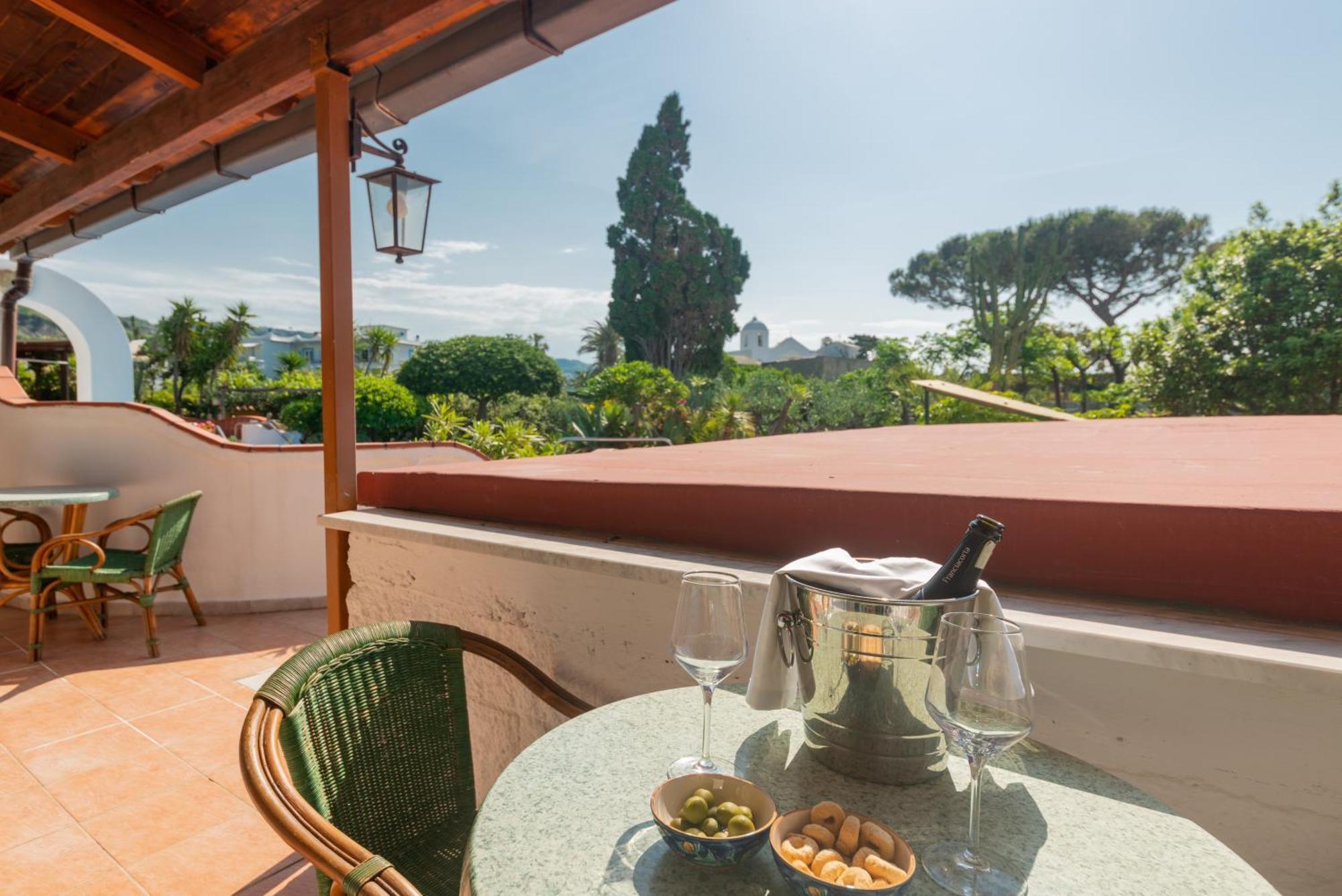 Hotel Villa Sirena Sant'Angelo  Esterno foto